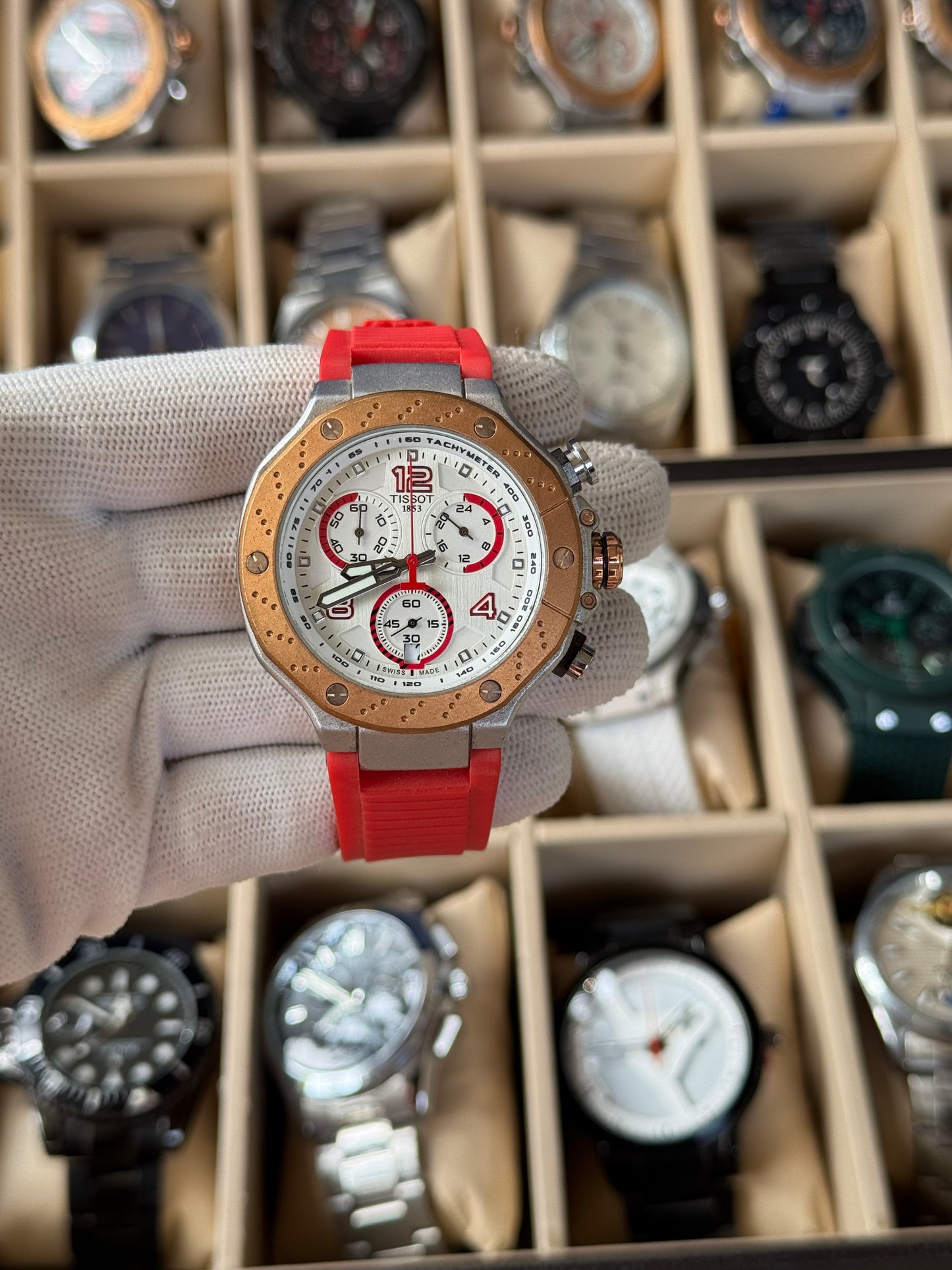 TISSOT Silicone Strap Watch With Date