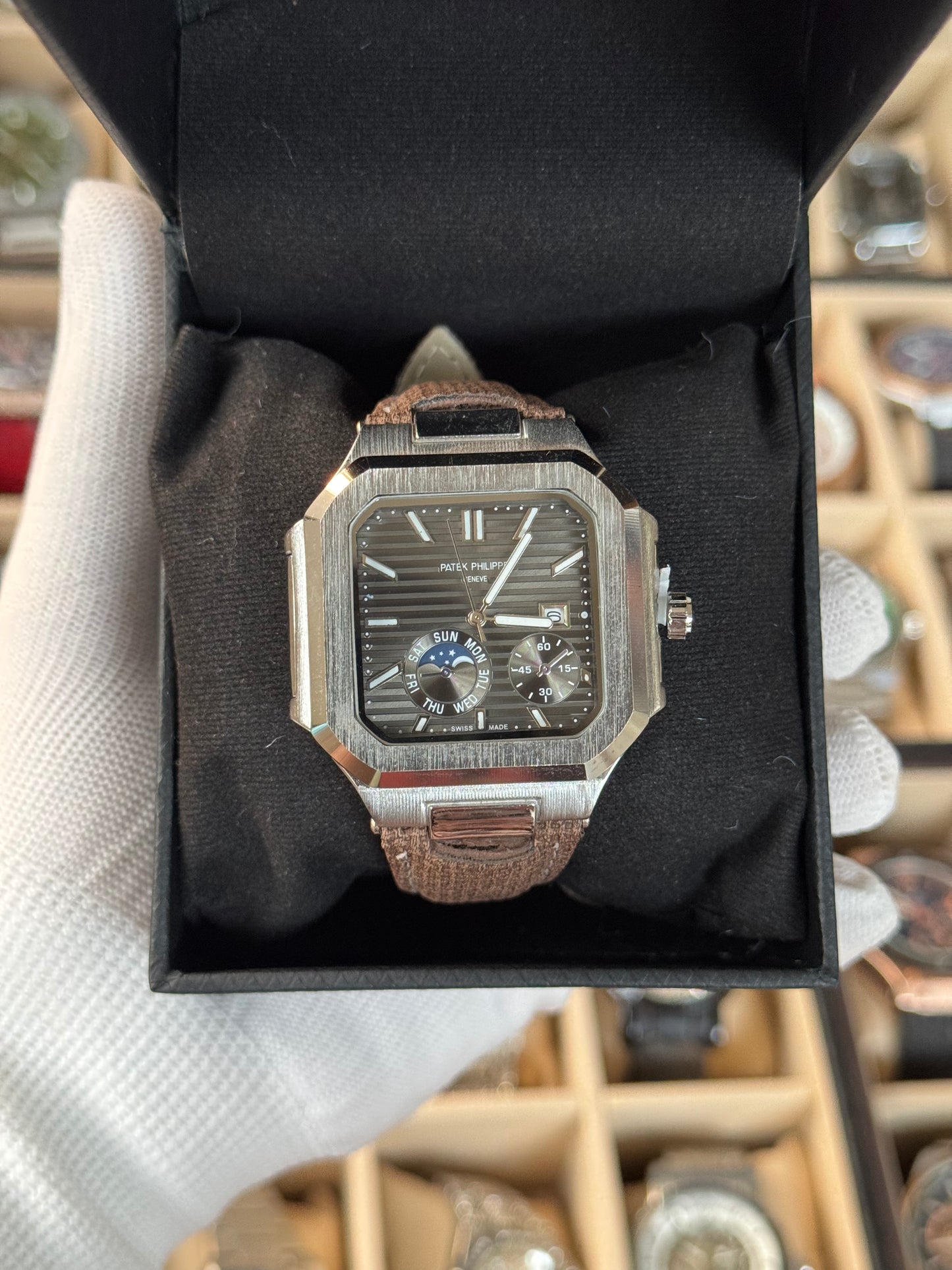 PATEK PHILIPPE Date-Day Watch