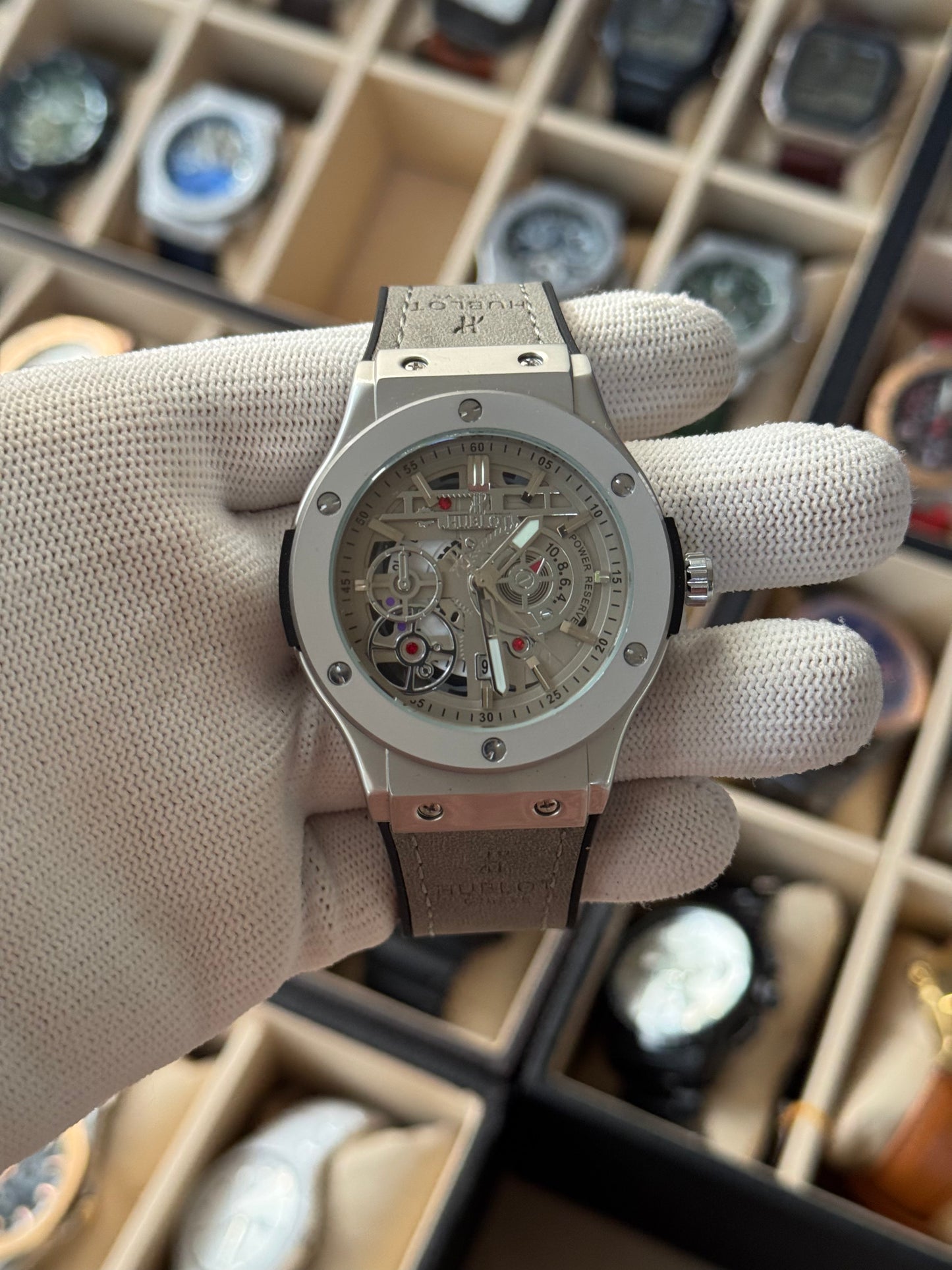 HUBLOT Leather Strap Watch With Date