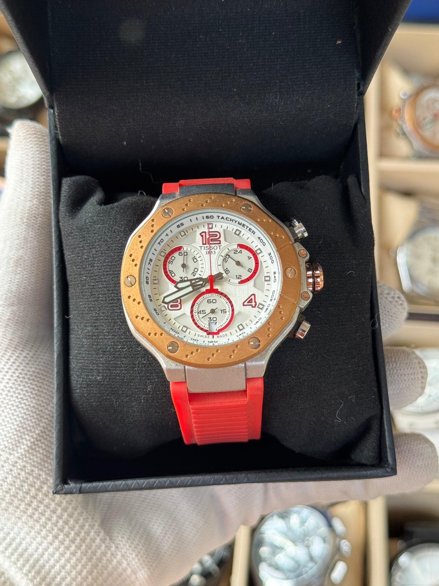 TISSOT Silicone Strap Watch With Date