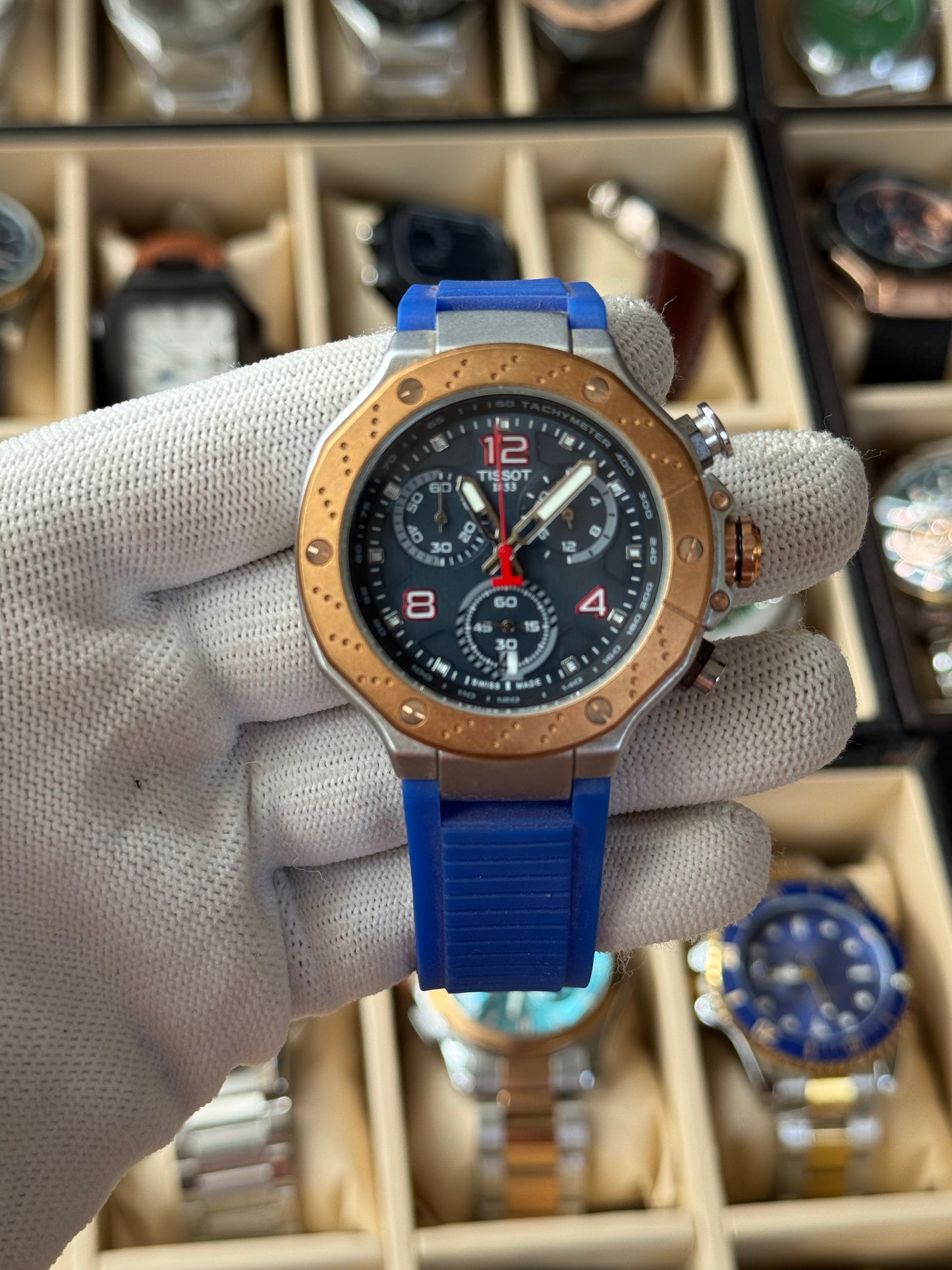 TISSOT Silicone Strap Watch With Date