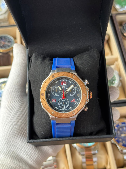 TISSOT Silicone Strap Watch With Date